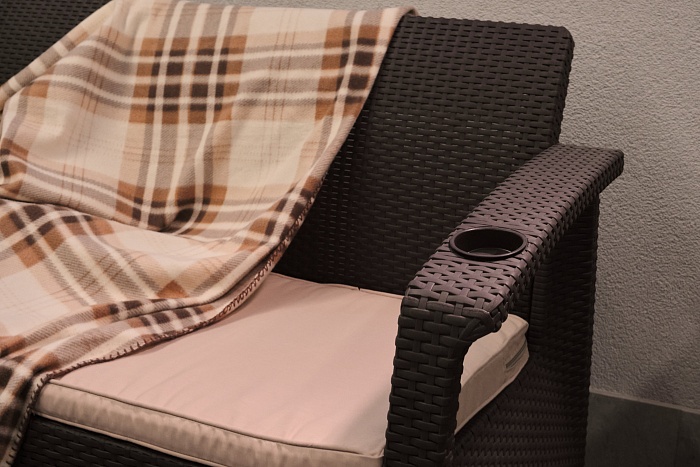 Купить двухместный диван yalta sofa 2 коричневый в Омске - магазин Уютный Интерьер.  3
